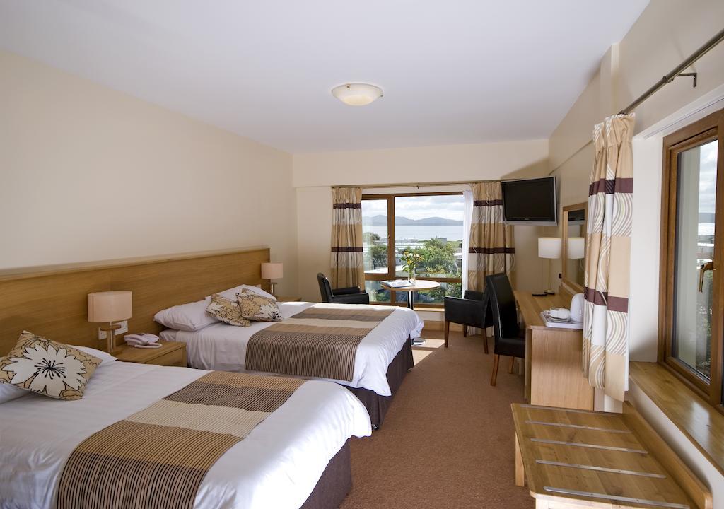 Beach Hotel & Restaurant Downings Habitación foto